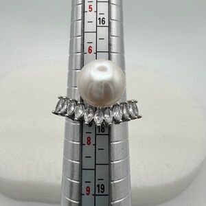 Elegant Silver Real Fresh Water Pearl Ring